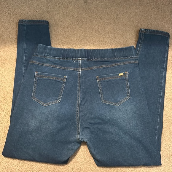 Jeans - Picture 2 of 2